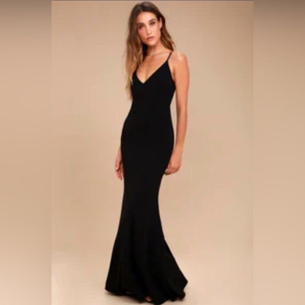 Lulu’s black floor length dress size XS